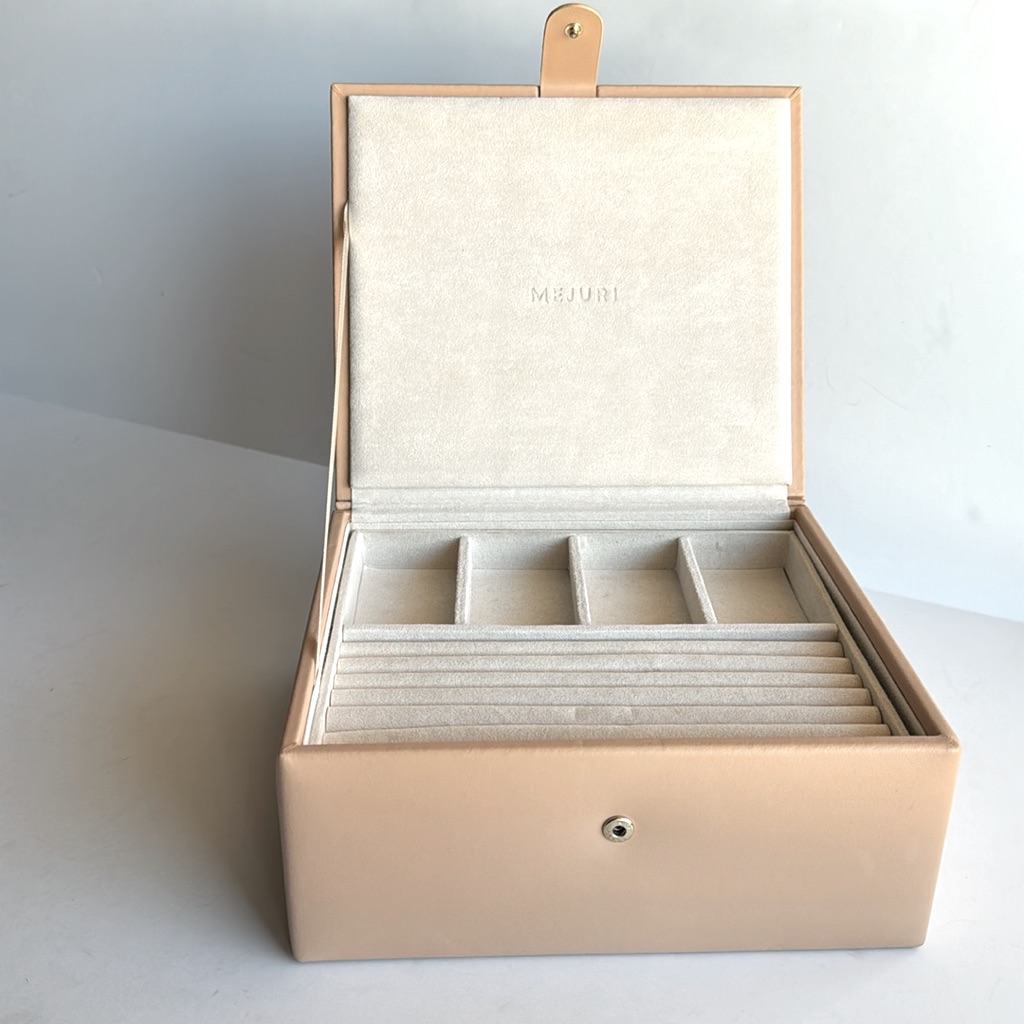 Mejuri Tan Jewelry Box